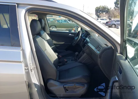 2020 Volkswagen Tiguan 2.0T Se/2.0T Se R-Line Black/2.0T Sel из США, поврежденный, VIN 3VV3B7AX2LM070128